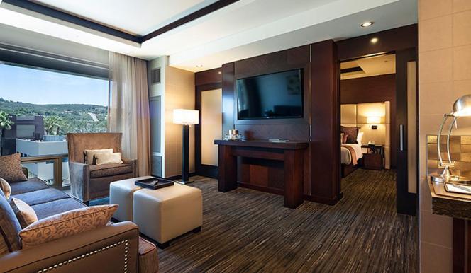 Viejas Casino & Willows Hotel Алпайн Екстериор снимка